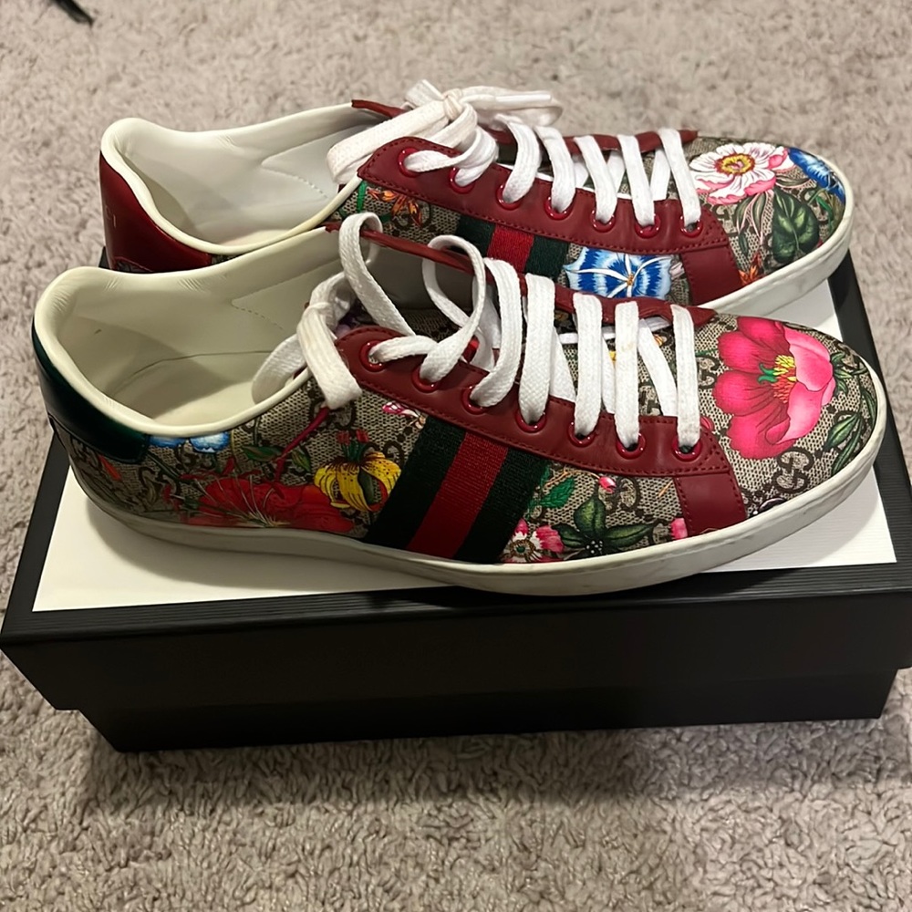 Gucci supreme floral sneakers size 39.5